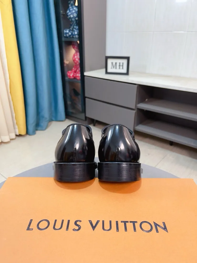 Men's shoes 💰540🌹🌹 [LV] Louis Vuitton's popular casual leather shoes 🎖Fashionable and elegant 🎖🎖Material: Original imported cowhide open edge beads, washed cowhide leather lining, original molded rubber outsole, high-end and classy, ​​elegant quality, instantly transforming into a handsome man ❤❤Standard\nNumber of sizes: 39-44, 38 45 46 customized